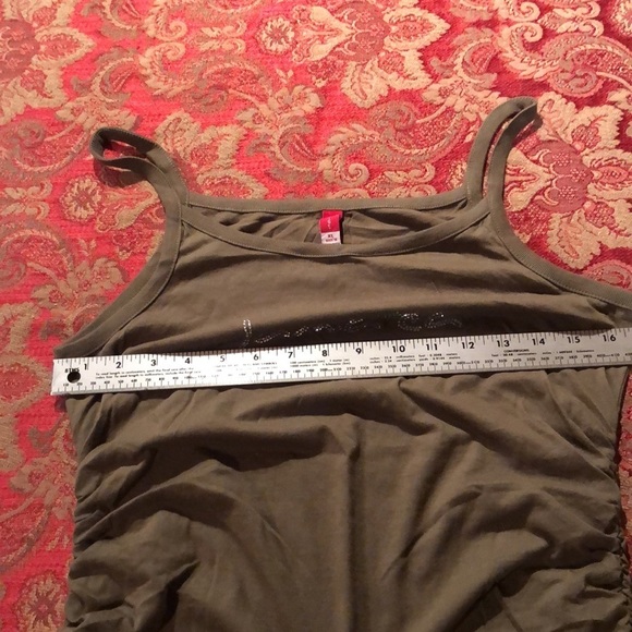 Jamaica embellished camisole size XL  green, banded hem - Picture 4 of 5